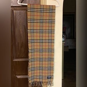 Burberry unisex scarf